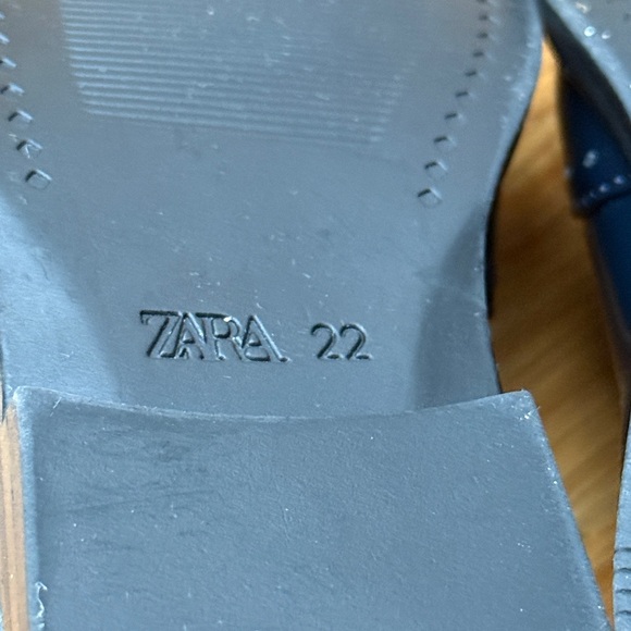 Zara Kids Navy Blue Patent Leather Ankle Boots Size EU 22 Size 6 Toddler - Picture 6 of 7